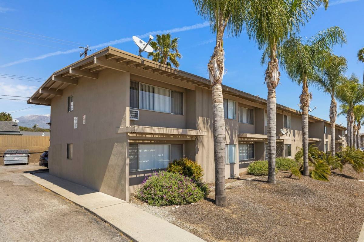Apartment for rent at 127 W Santa Barbara St, Santa Paula, CA 93060