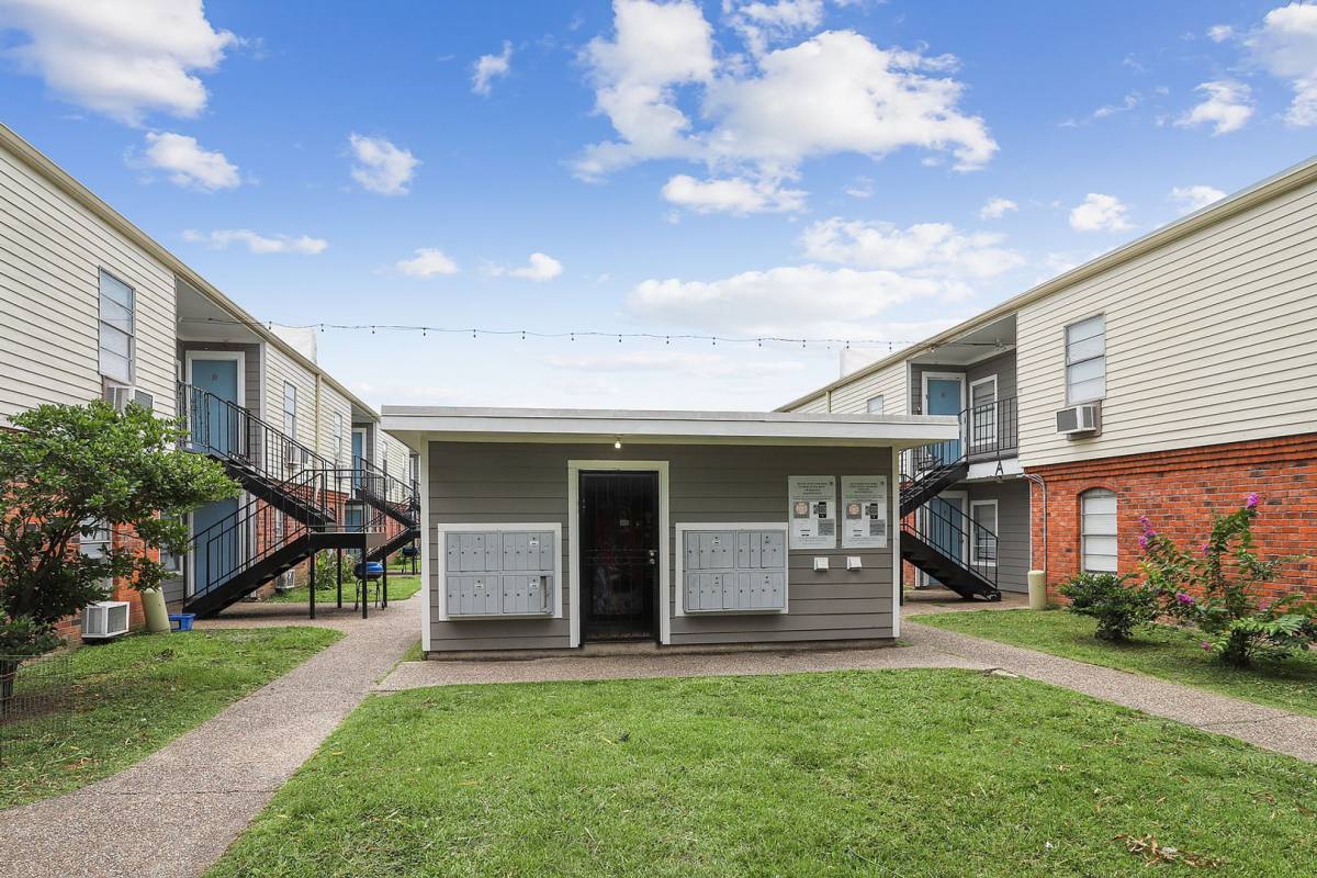 Apartment for rent at 4639 Tigerland Ave, Baton Rouge, LA 70820