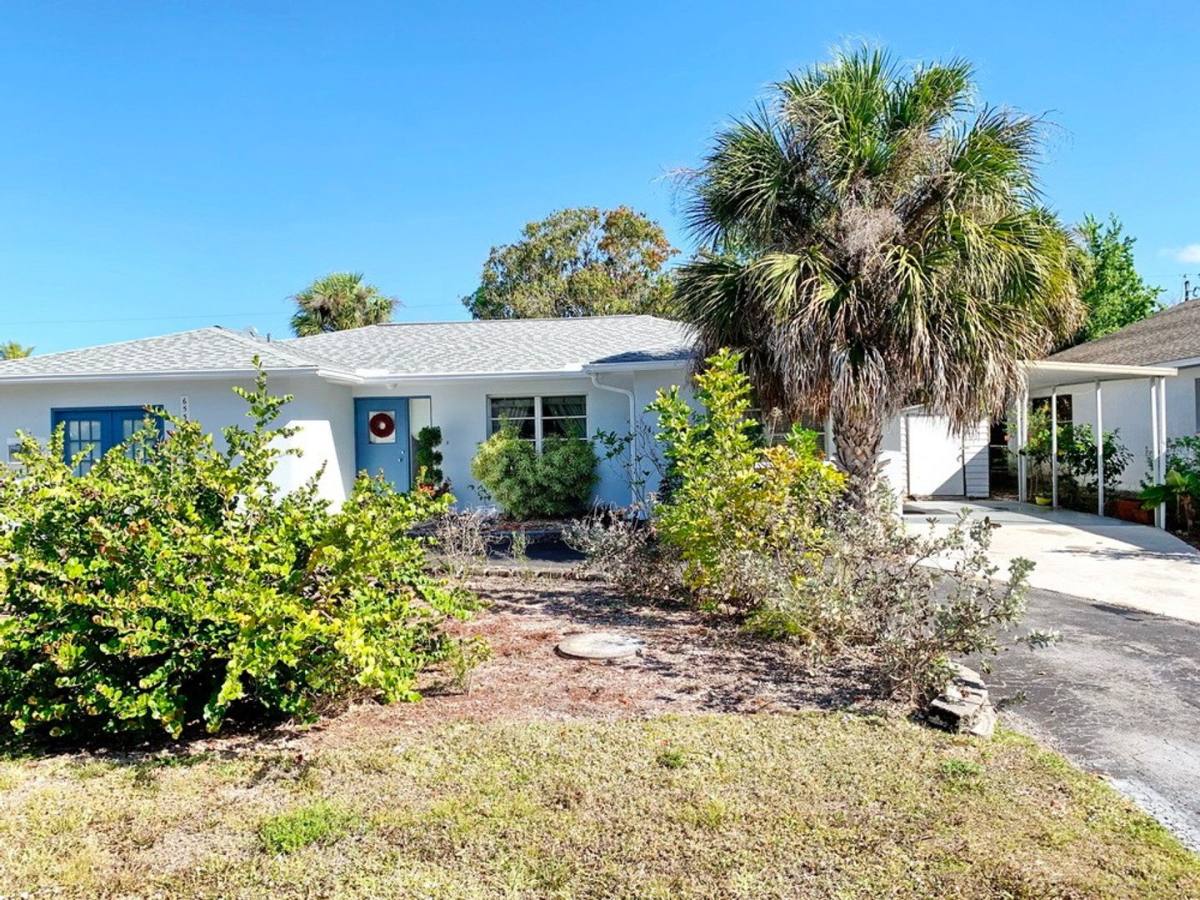 House for rent at 655 94th Ave N, Naples, FL 34108