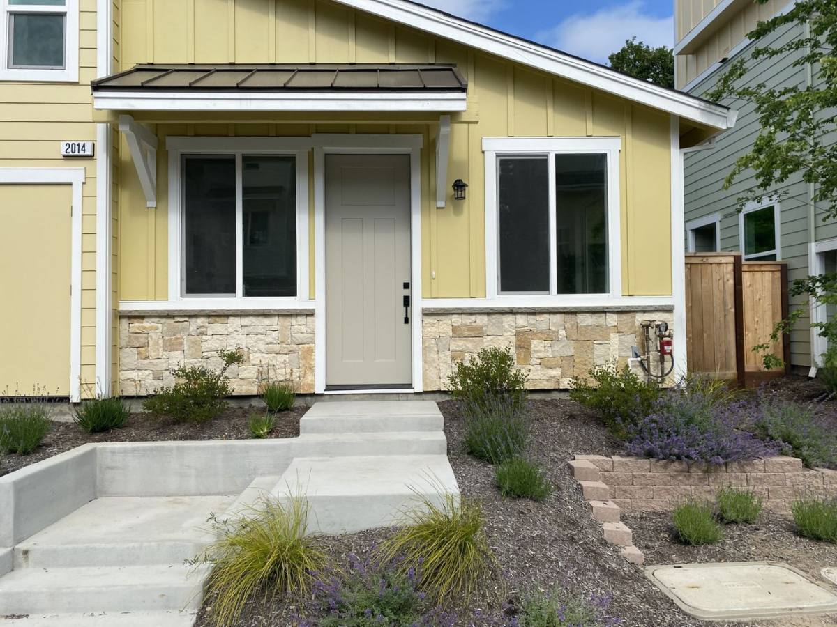 Townhouse for rent at 2014 Elson Way, Santa Rosa, CA 95403