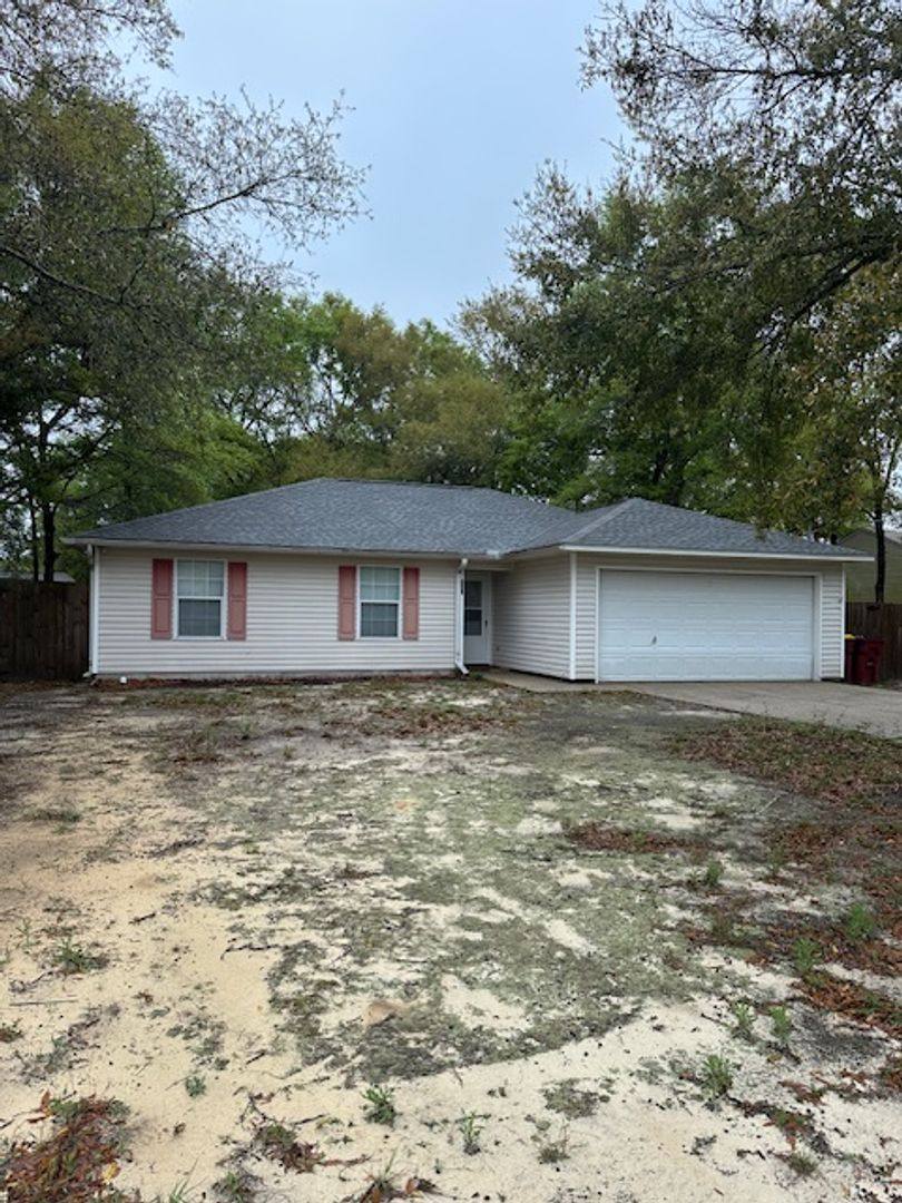 House for rent at 223 Runnymeade Dr, Crestview, FL 32539