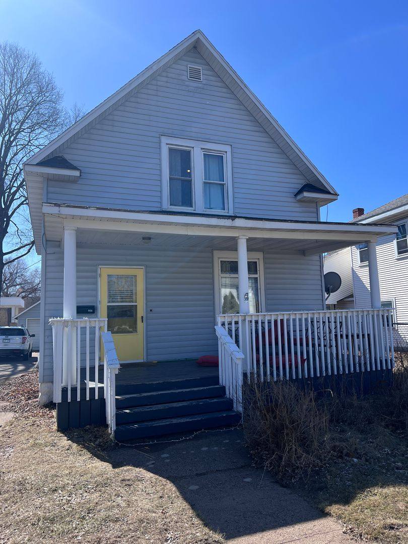 Apartment for rent at 906 E Main St, Menomonie, WI 54751