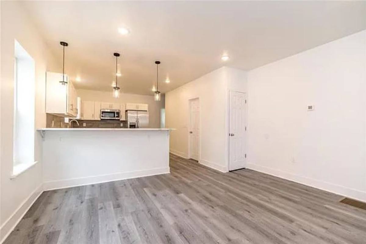 Townhouse for rent at 737 Atlantic St, Bethlehem, PA 18015