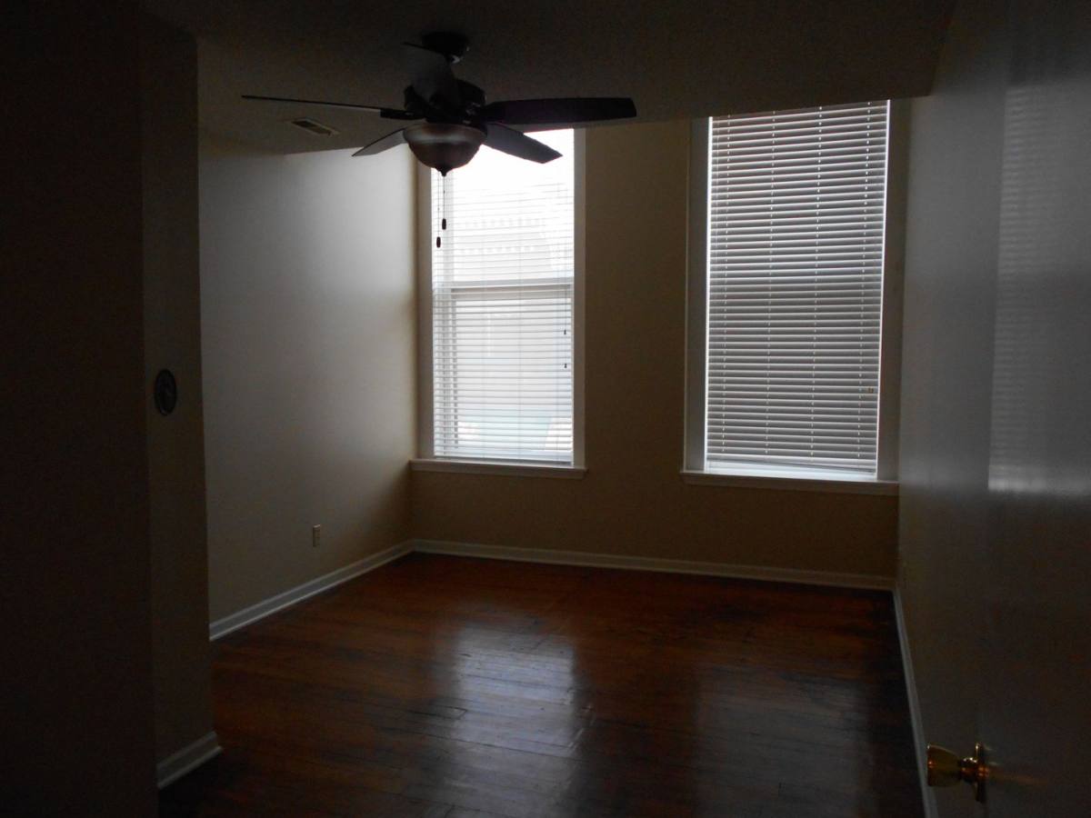 Apartment for rent at 510 1 2 Delaware, Leavenworth, KS 66048