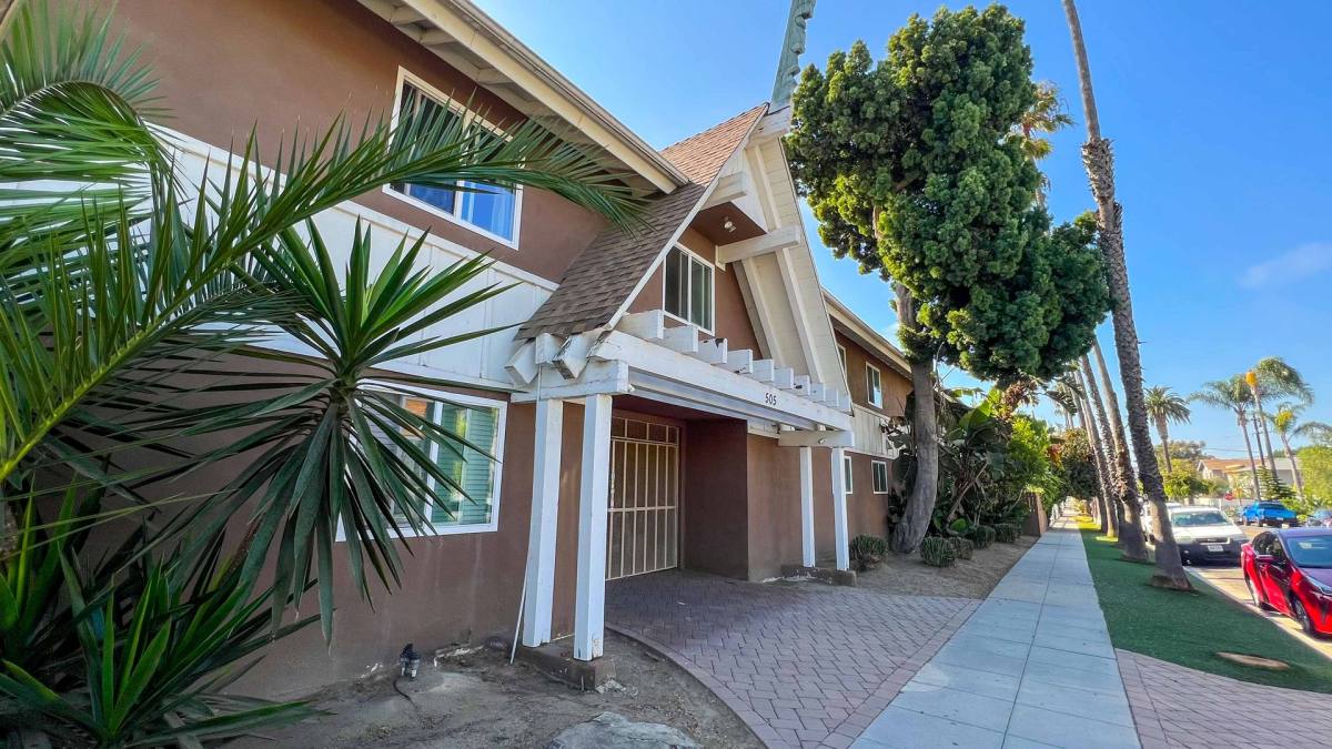 Apartment for rent at 505 N Clementine St, Oceanside, CA 92054