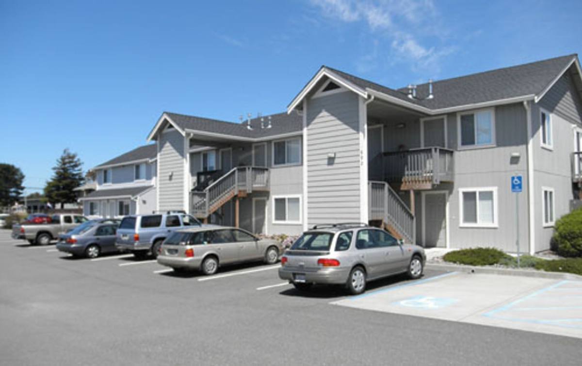 Apartment for rent at 1686 Sandpiper Lane, McKinleyville, CA 95519