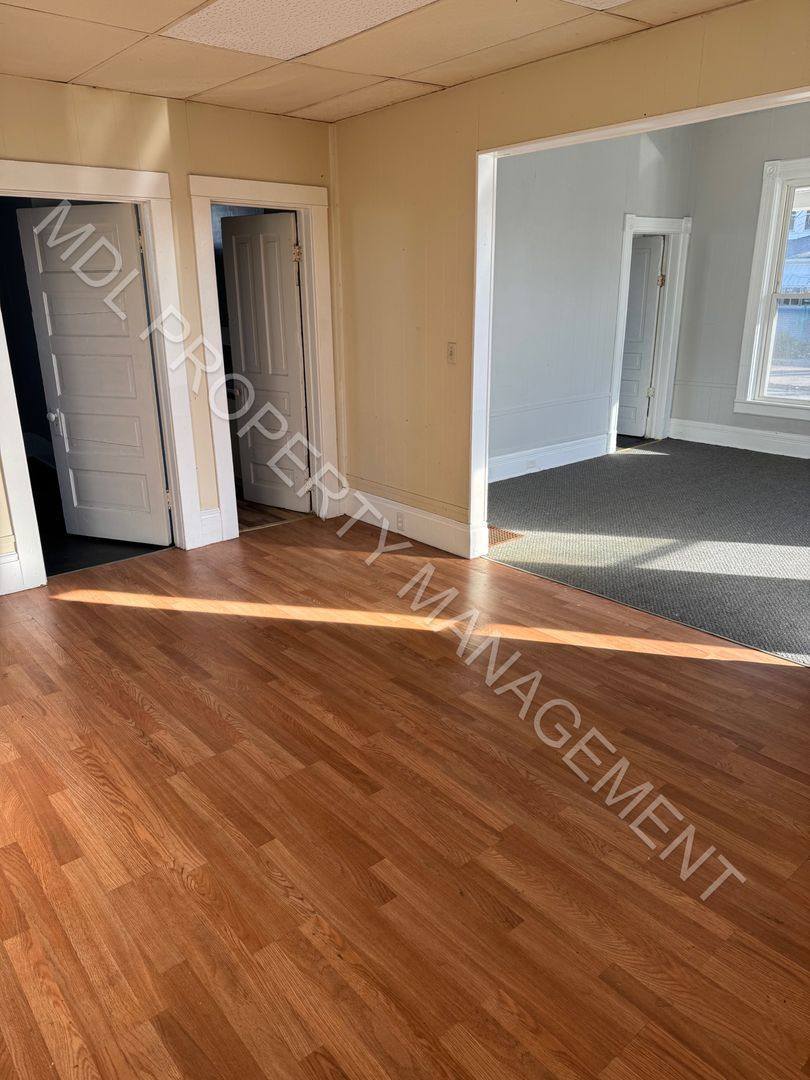 House for rent at 613 Cleveland St, Saginaw, MI 48602