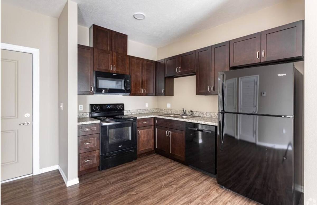 Apartment for rent at 707 W Center St, Rogersville, MO 65742