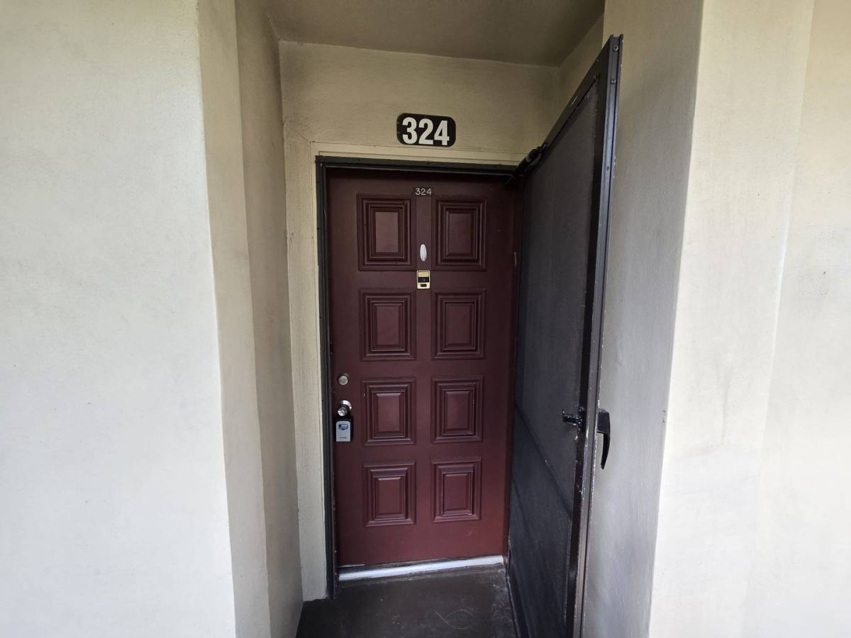 Condo for rent at 5130 Las Verdes Circle, Oxford, FL 34484