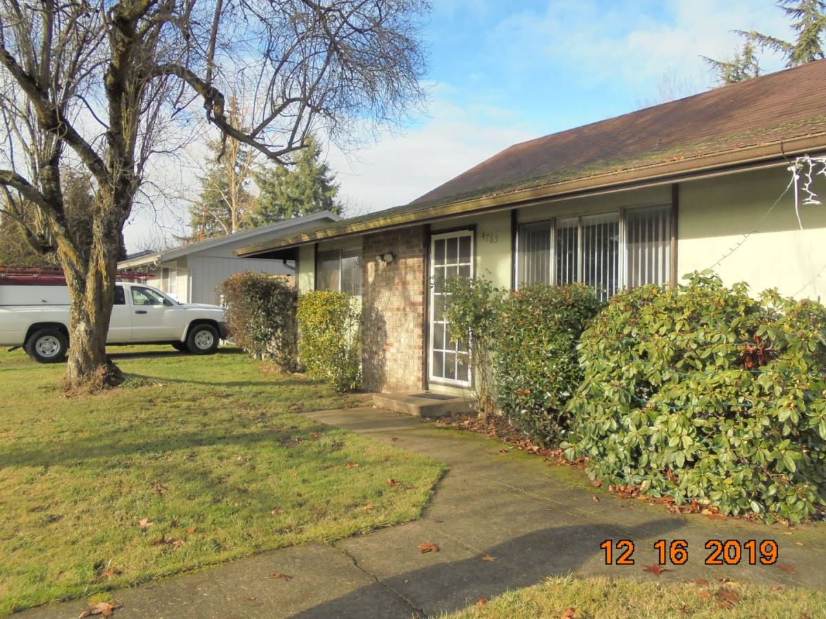 Apartment for rent at 4765-67 Pennsylvania Ave SE, Salem, OR 97317