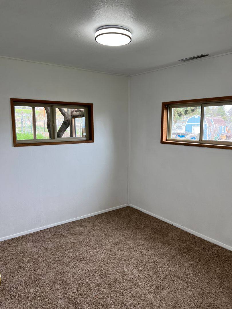House for rent at 2850 Greensprings Dr, Klamath Falls, OR 97601