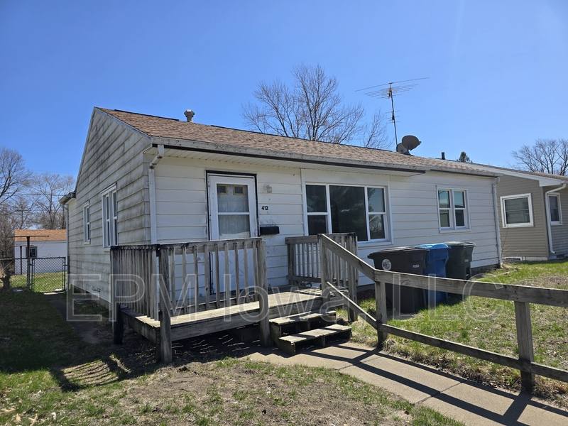 House for rent at 412 Sherman Ave, Waterloo, IA 50703