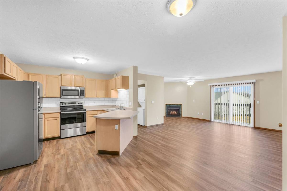 Apartment for rent at 1-6 Rainbow Circle, Bloomington, IL 61704