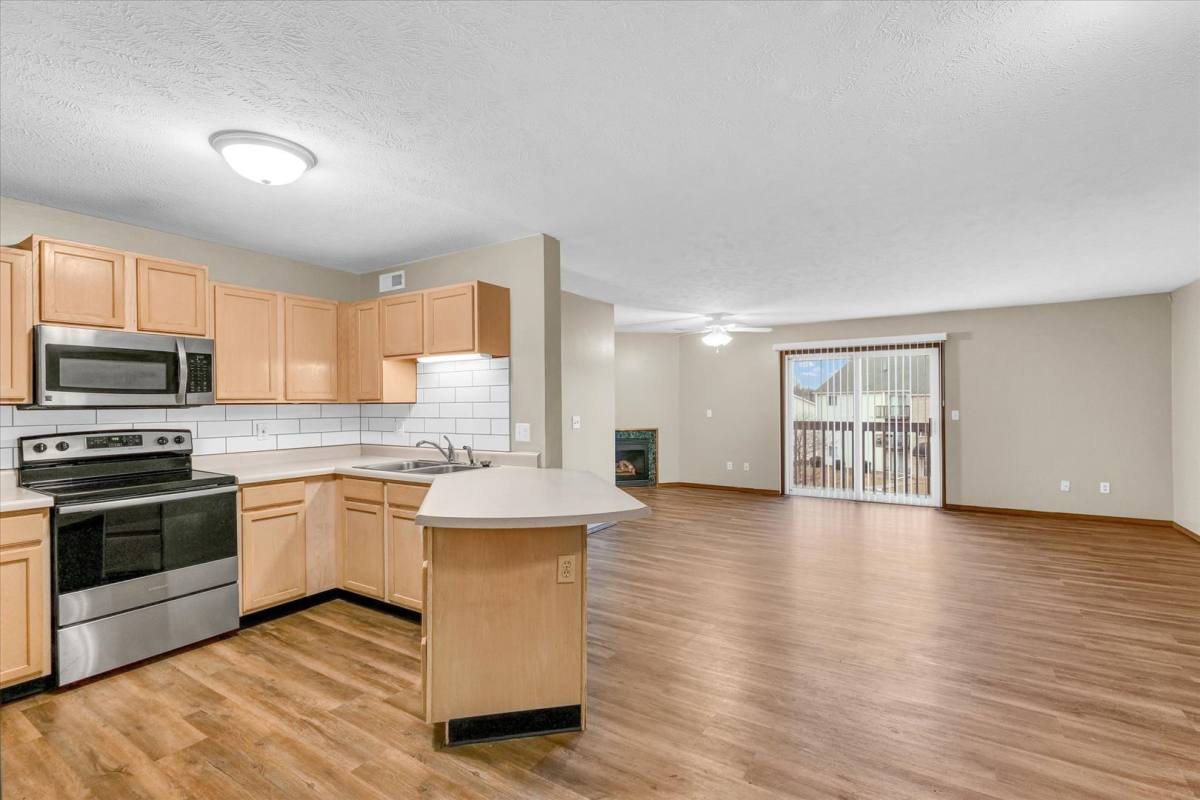 Apartment for rent at 1-6 Rainbow Circle, Bloomington, IL 61704