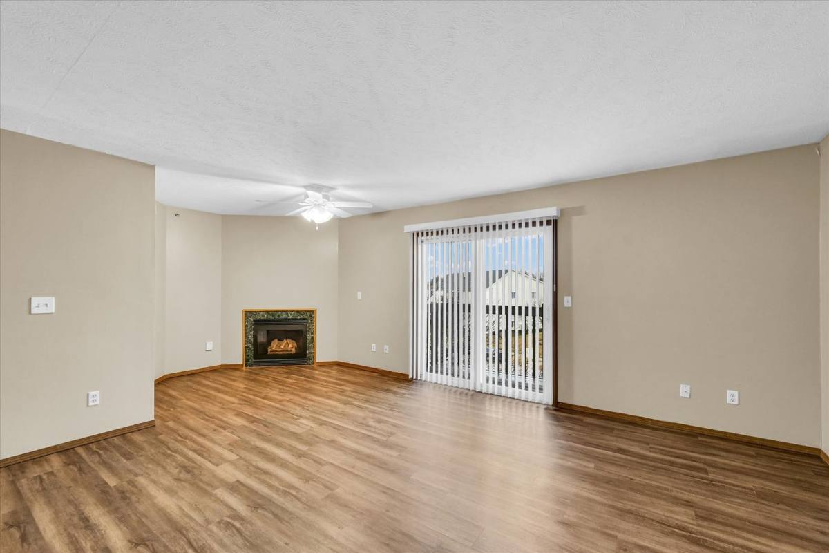 Apartment for rent at 1-6 Rainbow Circle, Bloomington, IL 61704