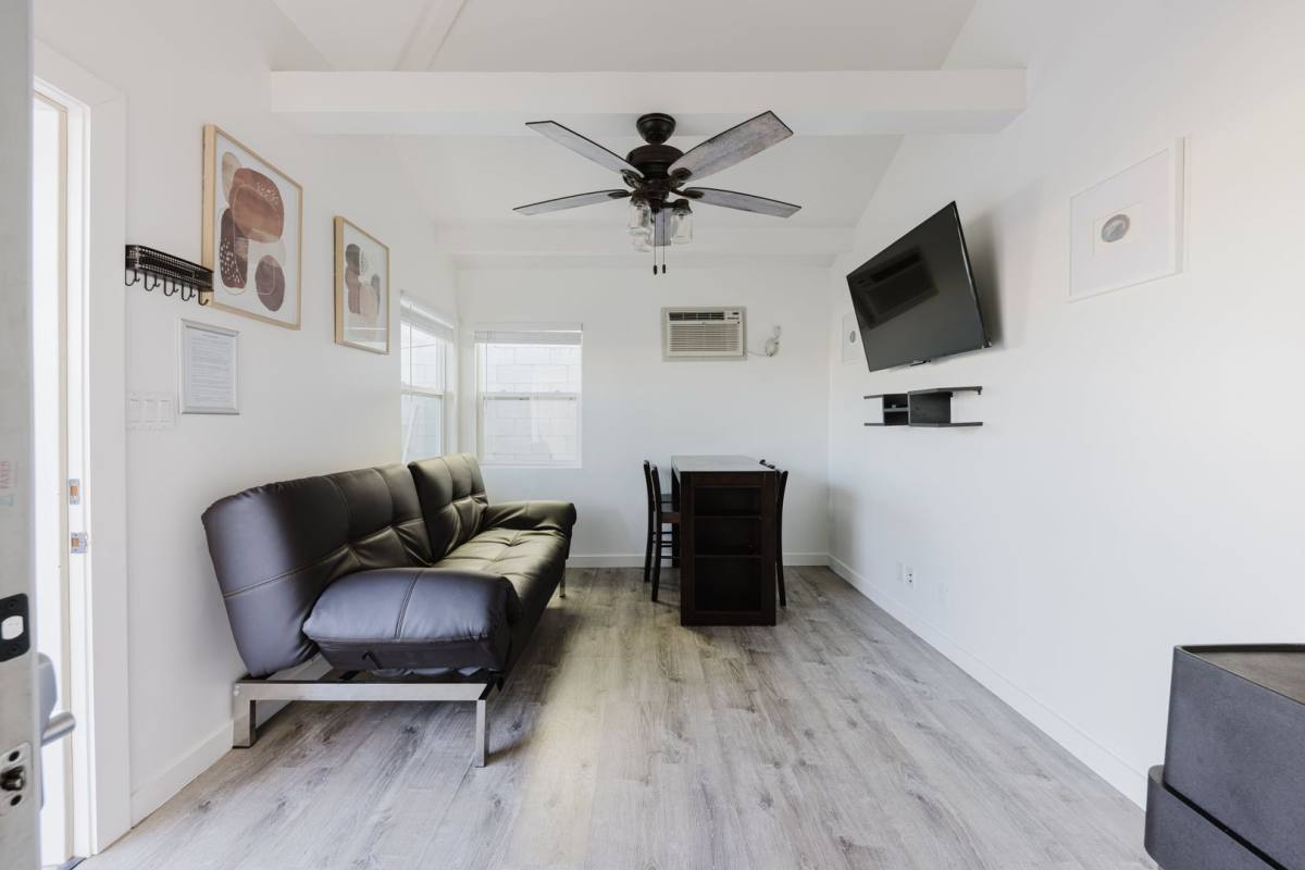 Apartment for rent at 14248 Oxnard St, Van Nuys, CA 91401