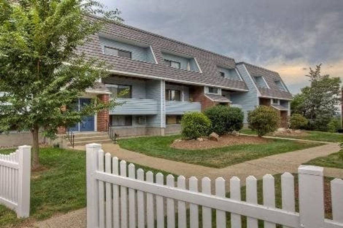 Apartment for rent at 1020 Southern Artery, Quincy, MA 02169
