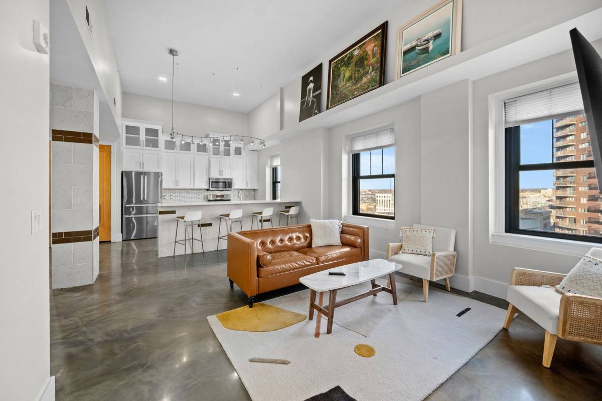 Condo for rent at 400 Walnut St #1203, Des Moines, IA 50309