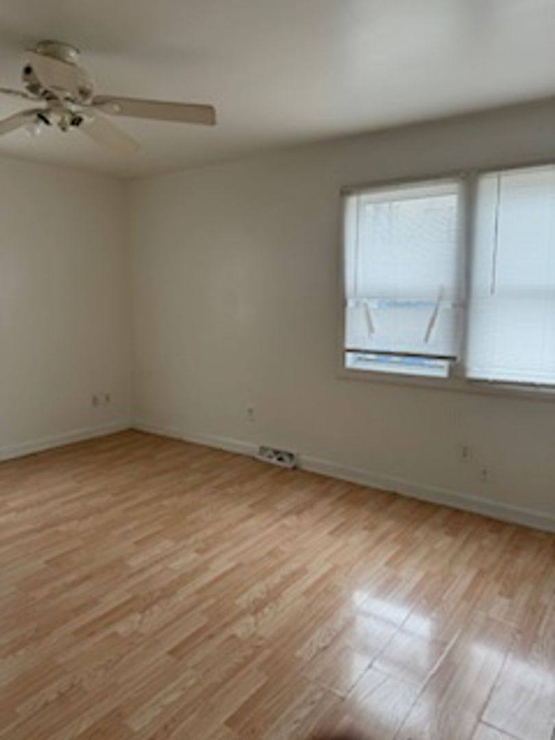 House for rent at 6913 14th Ave, Kenosha, WI 53143