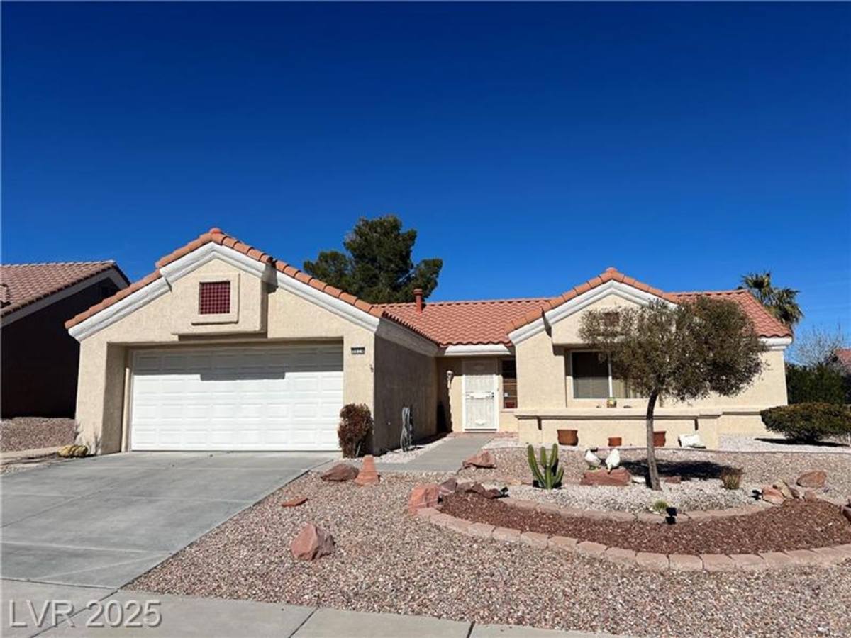 House for rent at 9624 Blue Bell Dr, Las Vegas, NV 89134