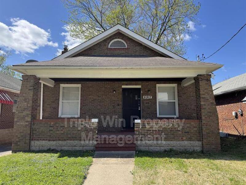 House for rent at 6912 Greenway Ave, Saint Louis, MO 63121