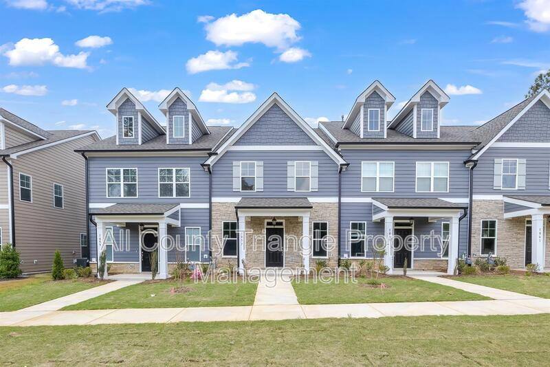 Townhouse for rent at 1057 N Main St, Wake Forest, NC 27587