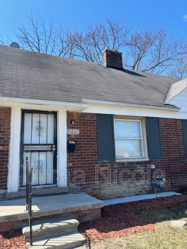 House for rent at 21608 Moross Rd, Grosse Pointe, MI 48236