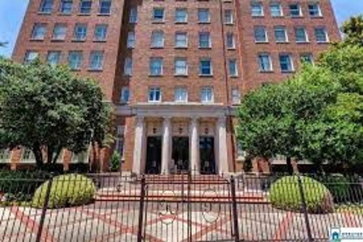 Apartment for rent at 2250 Highland Ave #31, Birmingham, AL 35205