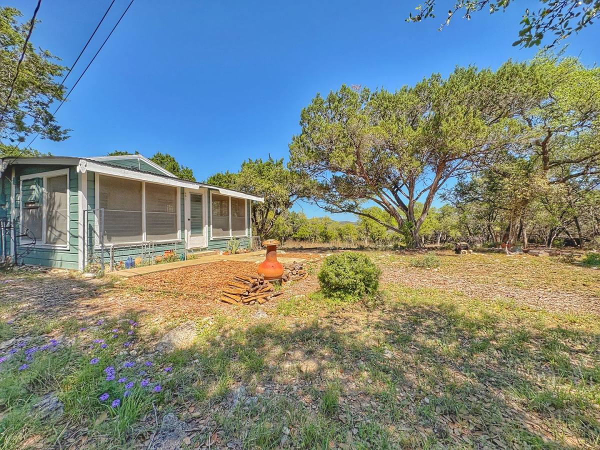 House for rent at 401 11th E, Pipe Creek, TX 78063