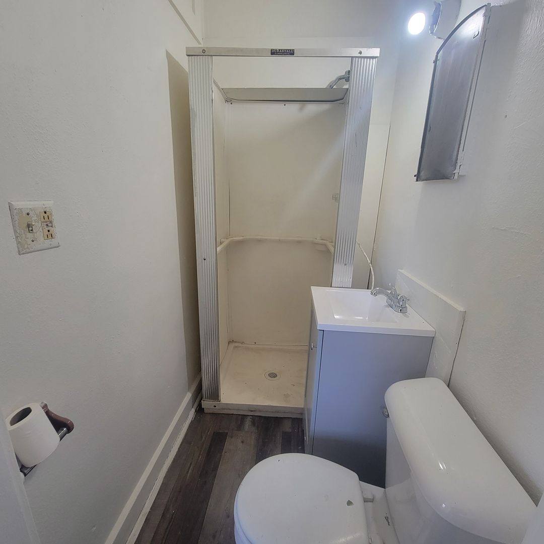 Apartment for rent at 812-814 14th St, Sioux City, IA 51105