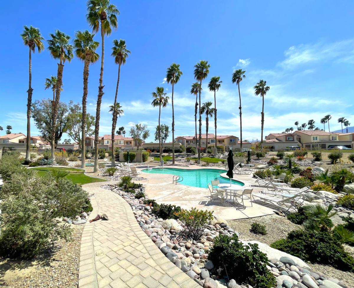 Condo for rent at 78469 Magenta Dr, La Quinta, CA 92253