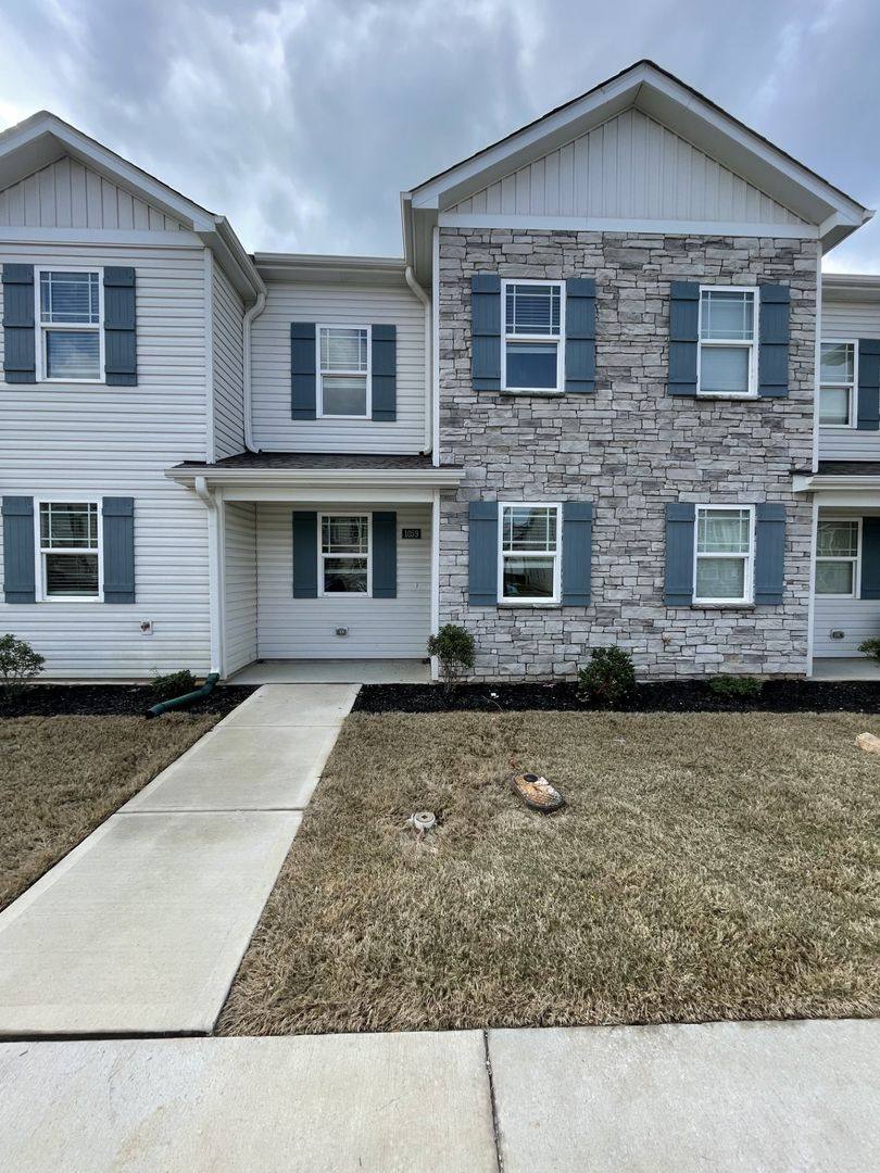 Townhouse for rent at 1059 Peony Lane, Youngsville, NC 27596
