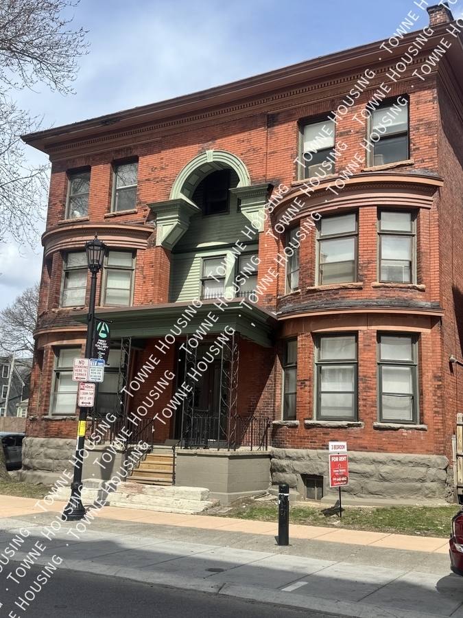 Apartment for rent at 215 Allen St #1, Buffalo, NY 14201