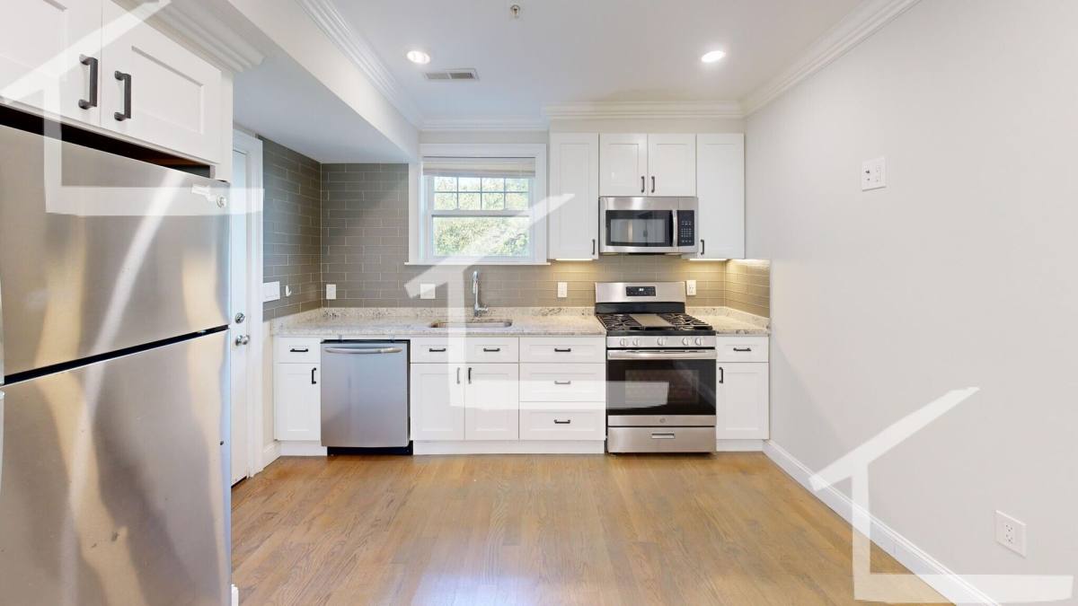 Apartment for rent at 33 Merriam St #2, Somerville, MA 02143