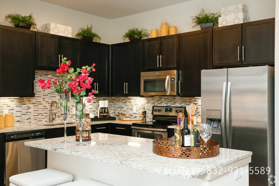 Apartment for rent at 1000 Chimney Rock Rd #26FW2, Houston, TX 77056