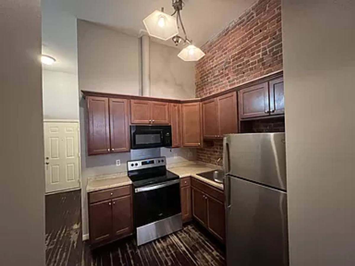 Townhouse for rent at 754 Payne Ave, Saint Paul, MN 55164