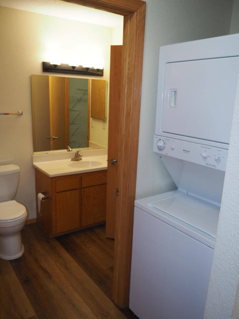 Apartment for rent at 1901 Desoto St #122, Saint Paul, MN 55117