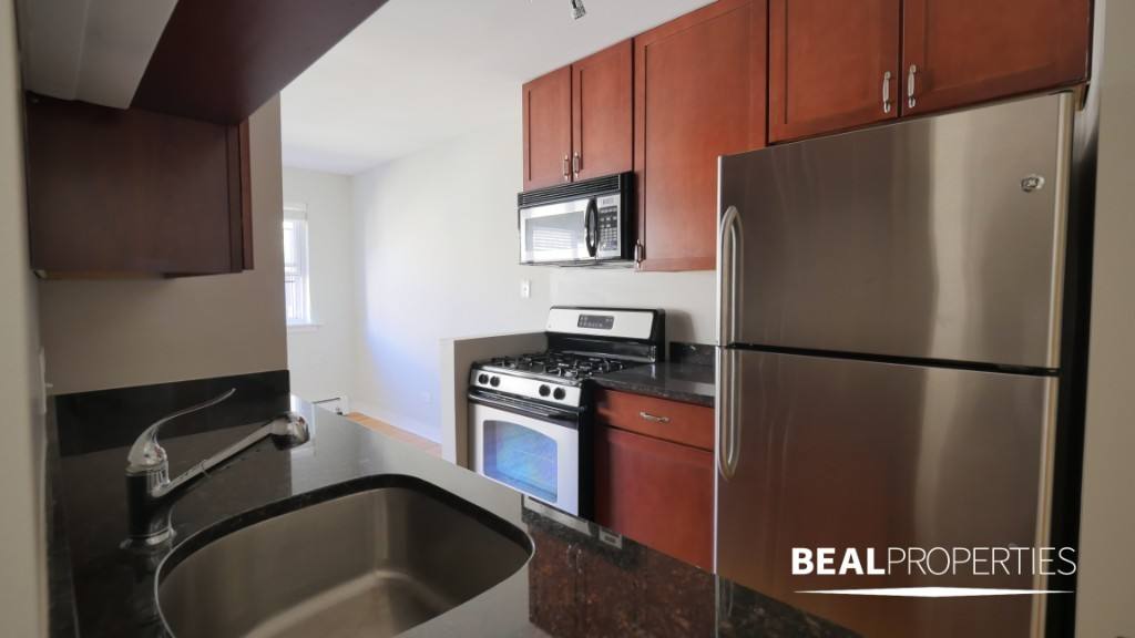 Apartment for rent at 625 W Wrightwood Ave, Chicago, IL 60614