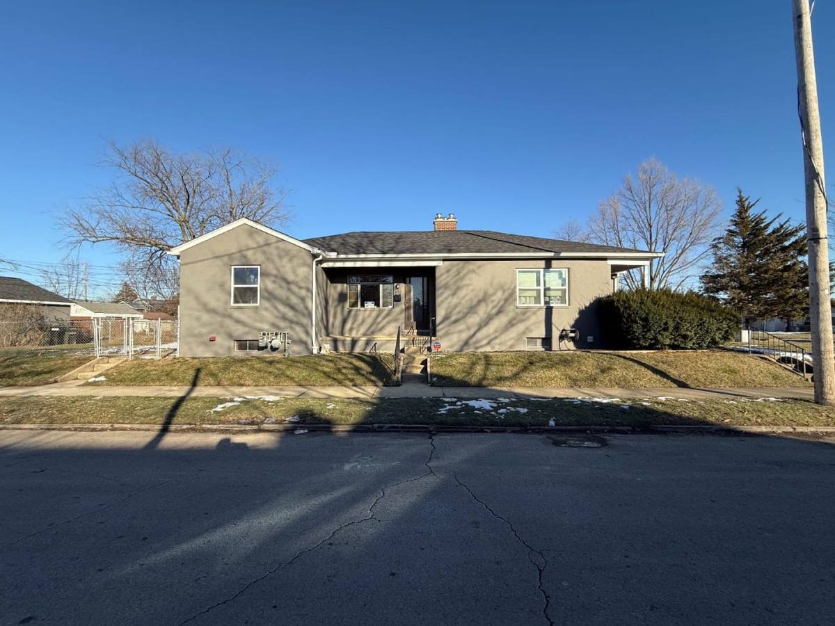 Apartment for rent at 652 Woodbury Ave, Columbus, OH 43223