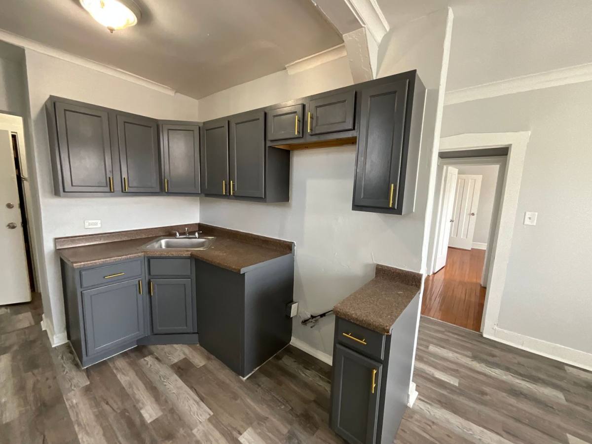 Apartment for rent at 6600 S Ingleside Ave, Chicago, IL 60649