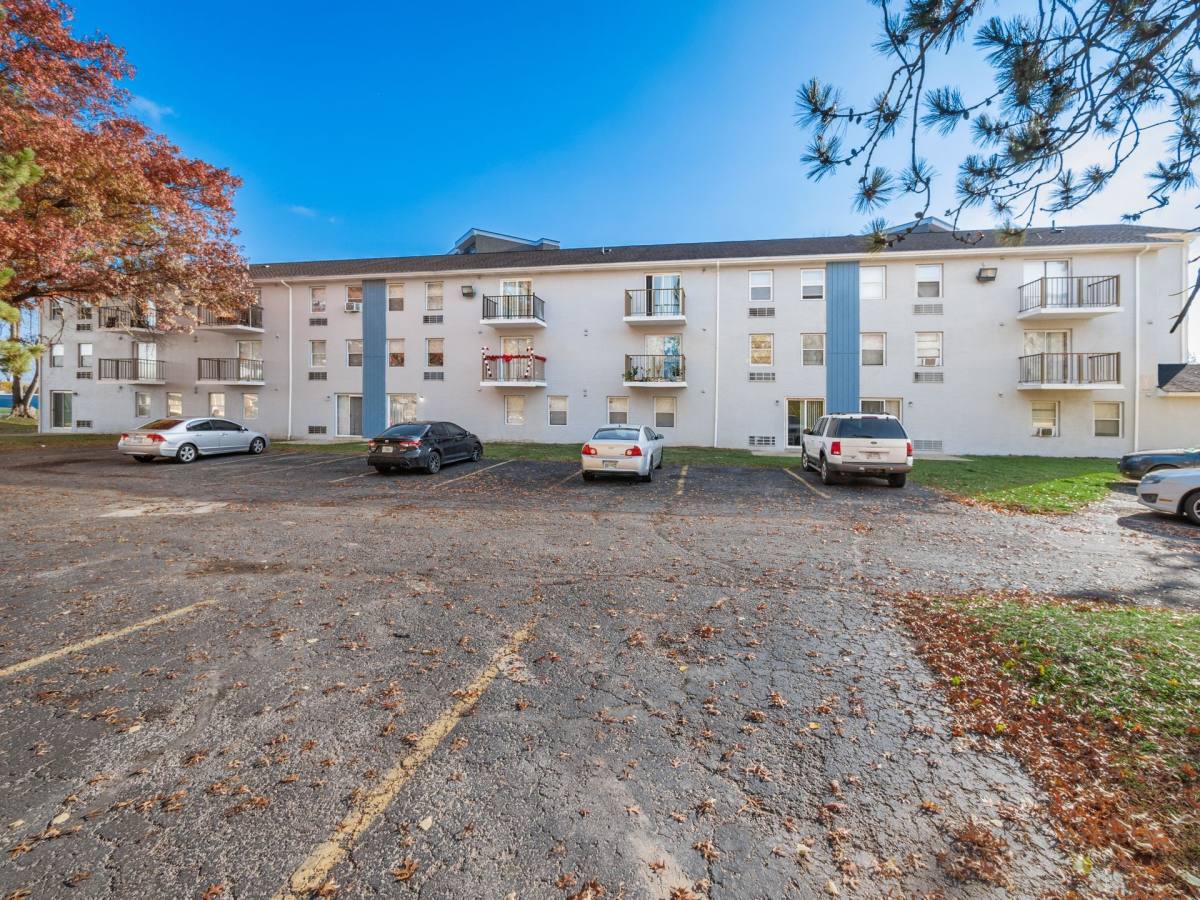 Apartment for rent at 2510 Kimberly Parkway E, Columbus, OH 43232