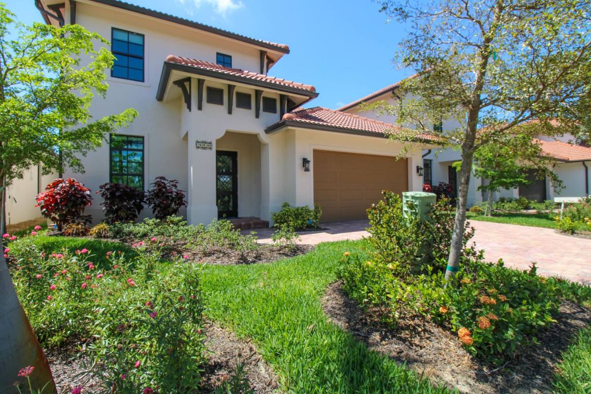 House for rent at 7972 Cordoba Place, Naples, FL 34113
