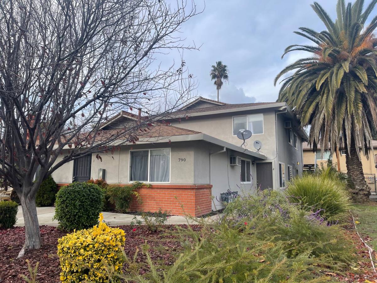 Apartment for rent at 790 Carro Dr, Sacramento, CA 95825