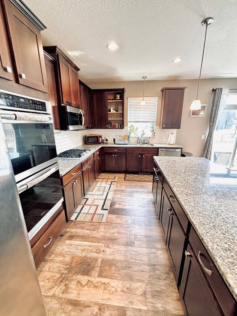 House for rent at 1533 Linwood Circle, Shakopee, MN 55379