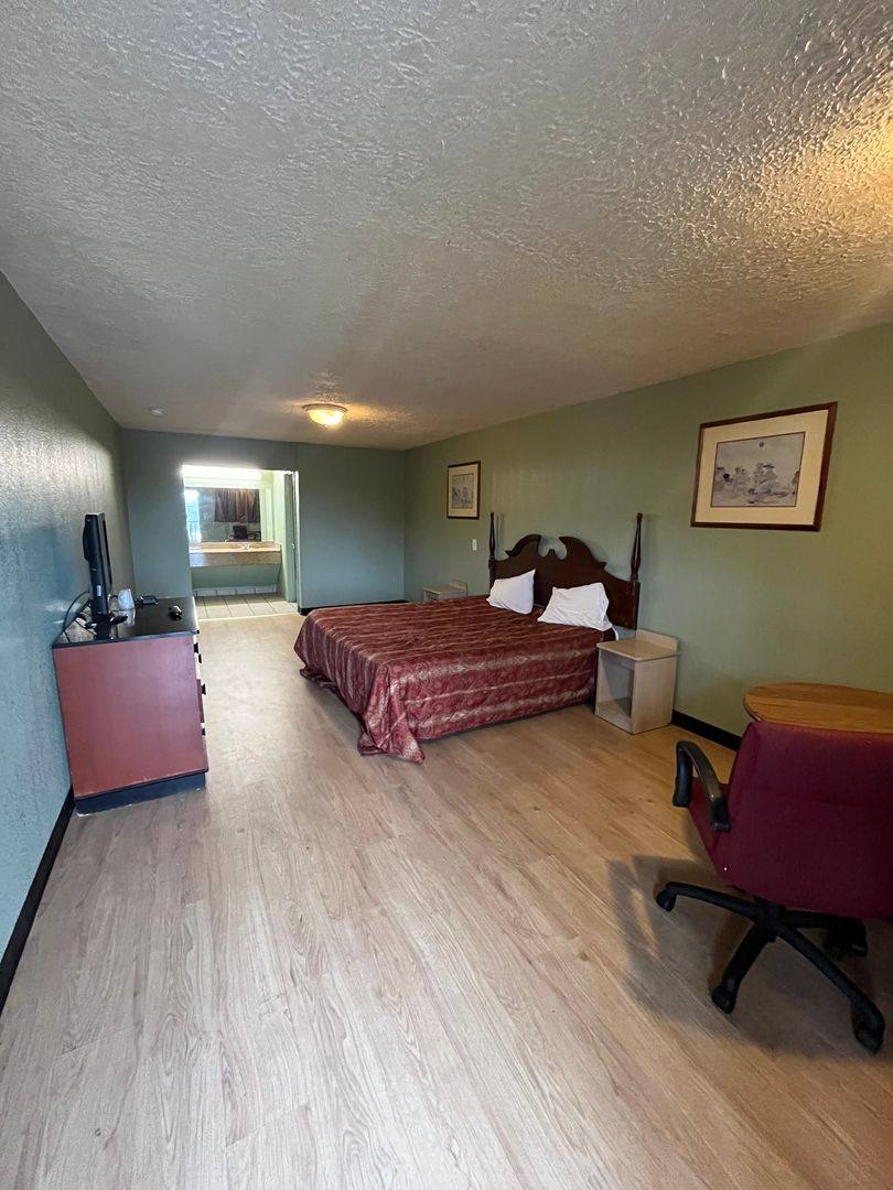 Apartment for rent at 1902 Dickerson Pike, Nashville, TN 37207