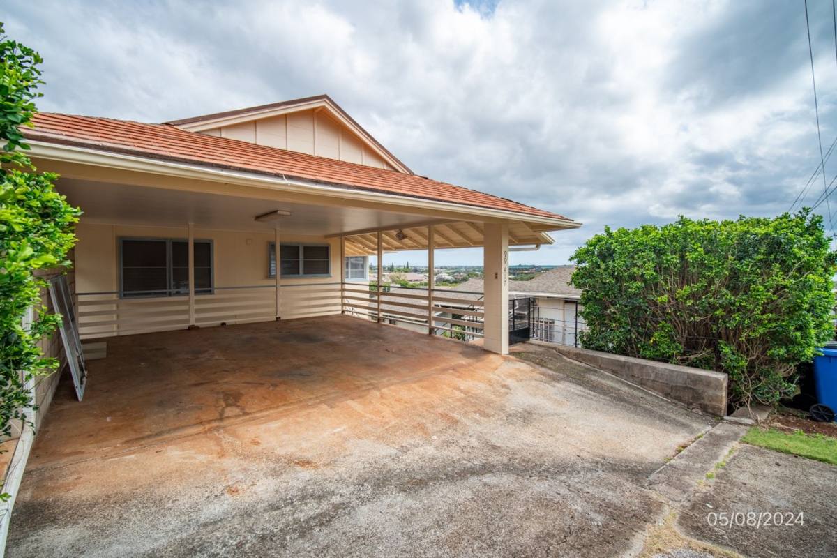 House for rent at 99-417 Hakina St, Aiea, HI 96701
