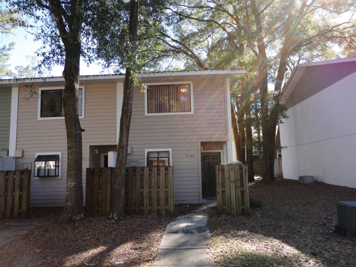 Townhouse for rent at 2149 SW 39th Way, Gainesville, FL 32607