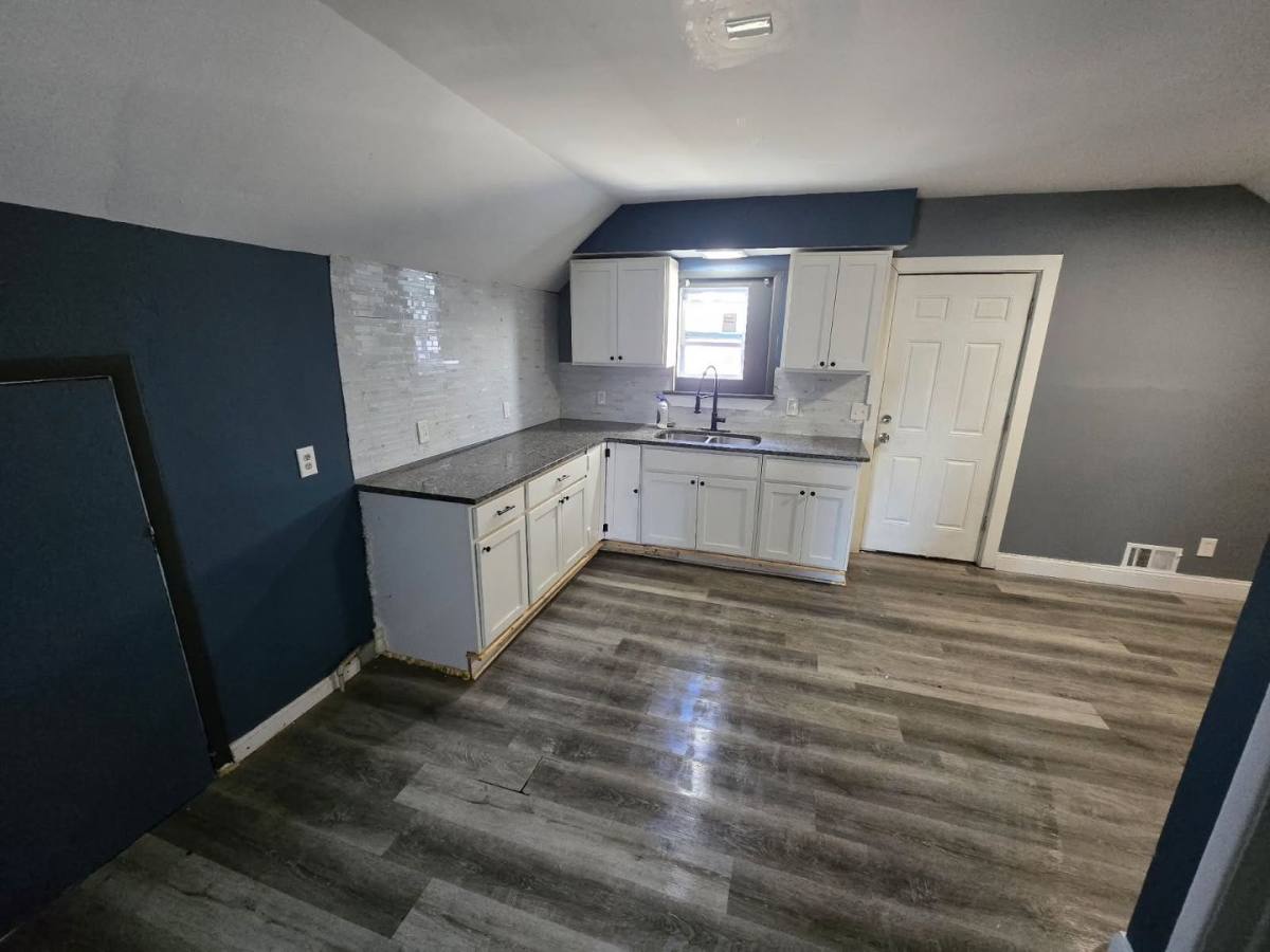 Apartment for rent at 3172 W 73rd St, Cleveland, OH 44102