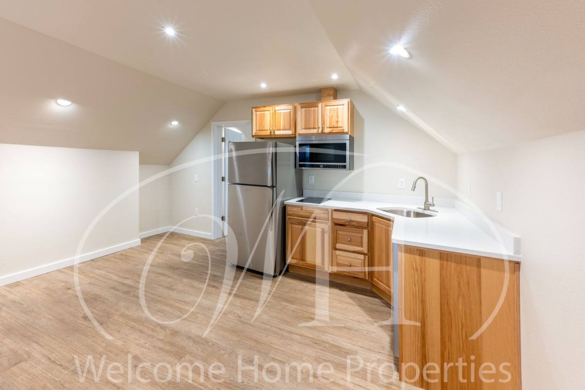 Apartment for rent at 108 SE 6th St, College Place, WA 99324