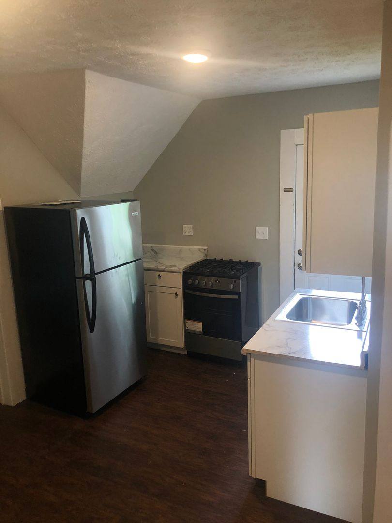 Apartment for rent at 552 S Columbia St, Frankfort, IN 46041